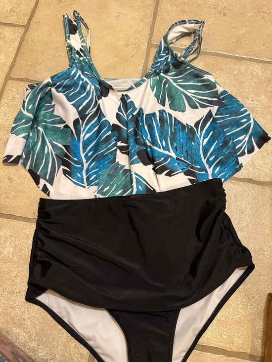 Other - Tropical Leaf Flounce Tankini - Teal & Black